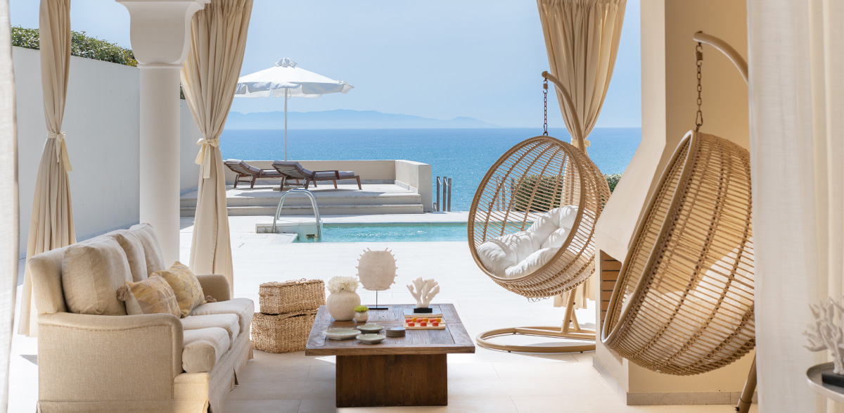 17-grand-sunset-residence-outdoor-furniture-sea-views-mandola-rosa